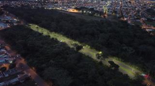 Prefeitura de Jales inicia instalação de mais de 70 pontos de iluminação em LED no Jardim do Bosque