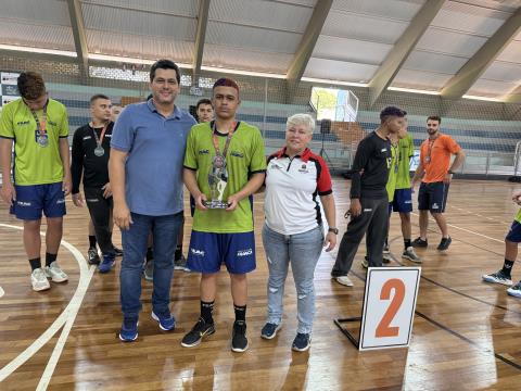 4- Entrega do Troféu de vice-campeão - Franca