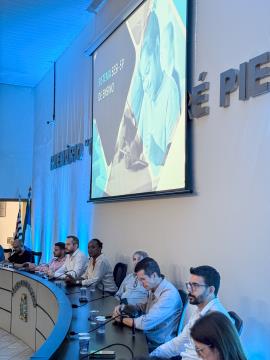 0052 - Fotos Educação Câmera 05_02_25