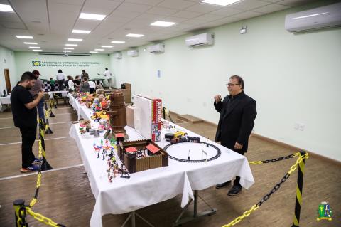 0100Fotos exposiçào de Brinquedos ACE - 10_10_25