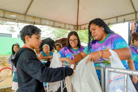 Hoje foi dia da tradicional entrega do peixe 🐟Foram 32 toneladas distribuídas, chegando em dive (12)
