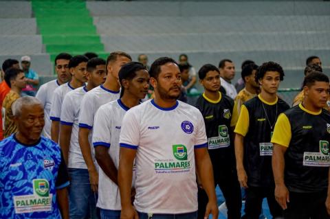 ⚽ A primeira noite do Campeonato Interbairros de Futsal foi um sucesso! 🙌O Ginásio Poliesportiv (6)