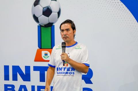 ⚽ A primeira noite do Campeonato Interbairros de Futsal foi um sucesso! 🙌O Ginásio Poliesportiv (4)