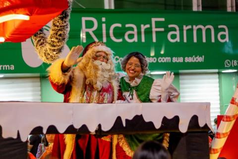 Nossa Palmares se encheu de encanto e emoção na praça Paulo Paranhos, com o Natal Encantado. Um  (17)