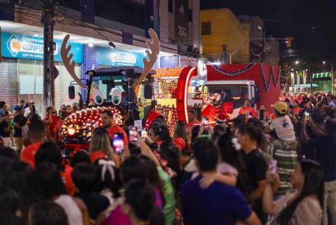 Nossa Palmares se encheu de encanto e emoção na praça Paulo Paranhos, com o Natal Encantado. Um  (18)