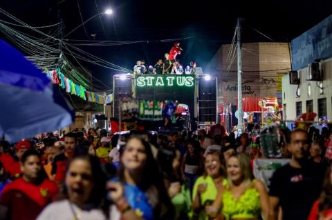 🎉 O PréMares 2026 ganhou ainda mais energia no segundo dia com o bloco Leões da Mata!A torcida