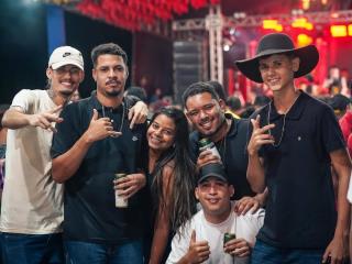 O São João dos Palmares 2025 também foi espaço para o brilho da nossa cultura popular! 🌽🔥Na última noite de festa, o Palhoção do Povo parou para assistir à belíssima apresentação do Boi Glorioso de Bonito –  (18)