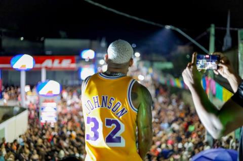 🎉 O PréMares 2026 começou, e a cidade já entrou no clima!O primeiro dia reuniu muita gente nas  (2)