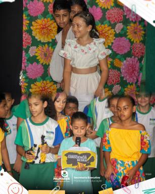 EVENTO CULTURAL AFRO-INDÍGENA NA ESCOLA ASSIS RIBEIROA Escola Assis Ribeiro realizou um evento d (2)