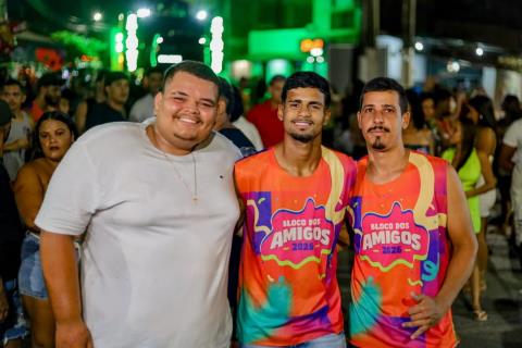 🎉 O PréMares 2026 começou, e a cidade já entrou no clima!O primeiro dia reuniu muita gente nas  (4)