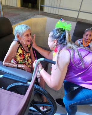 Carnaval é alegria, e alegria não tem idade! 🎭✨Ontem (10-02), a Prefeitura, por meio da Secreta (5)