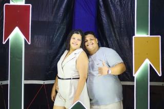 O Dia de São João foi inesquecível no Palhoção do Povo!A quinta noite do nosso Arraiá da Estação foi marcada por alegria, tradição e muita música boa.Rei do Cangaço, Benil e Felipe Diniz fizeram o público danç (12)