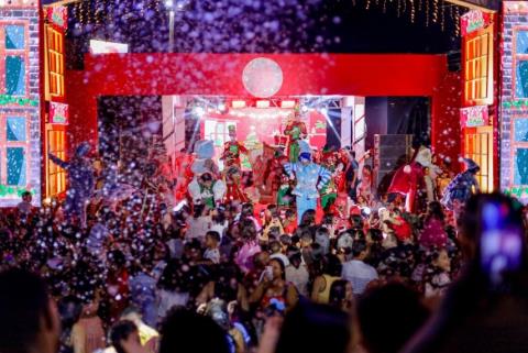 Nossa Palmares se encheu de encanto e emoção na praça Paulo Paranhos, com o Natal Encantado. Um  (6)