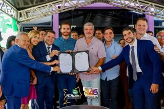 🎉 PALMARES CELEBRA 146 ANOS COM MUITA HISTÓRIA, CONQUISTAS E TRABALHO!Tivemos o hasteamento da bandeira na sede da Prefeitura e a assinatura de mais de diversas ordens de serviço com ações que vão fortalecer a (9)