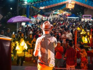 O São João dos Palmares 2025 também foi espaço para o brilho da nossa cultura popular! 🌽🔥Na última noite de festa, o Palhoção do Povo parou para assistir à belíssima apresentação do Boi Glorioso de Bonito –  (11)