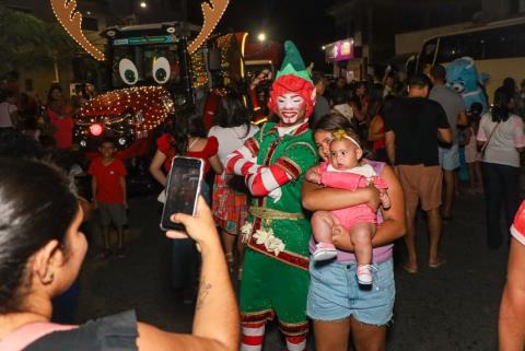 Nossa Palmares se encheu de encanto e emoção na praça Paulo Paranhos, com o Natal Encantado. Um  (9)