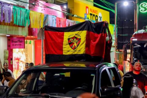 🎉 O PréMares 2026 ganhou ainda mais energia no segundo dia com o bloco Leões da Mata!A torcida  (9)