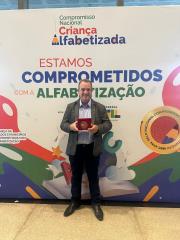 Leitinho recebe Selo Ouro do Selo Nacional Compromisso com a Alfabetização do MEC 2025-02-10 (12)