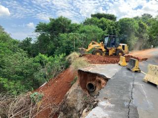 Obra recuperação 10 - Erosão Rua Valter Pereira Diniz x Córrego Piconi - Jd São Manoel 2025-03-10 (2)