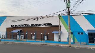 Fachada do Teatro Municipal de Nova Odessa