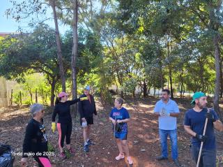 Educação Ambiental com os moradores do Jd Marajoara - revitalização área verde 2025-05-15 (6)