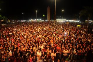 Nova Odessa 110 anos - show de aniversário - Maria Cecília e Rodolfo 24mai15 - público