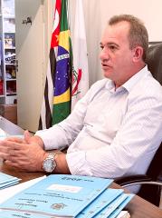 Prefeito Leitinho - Cláudio Schooder 2024 - acervo PMNO d