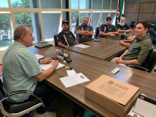 Reunião Leitinho x Os Corceleiros 019 sobre Encontro de Autos Carros Antigos 2025-02-19 (2)