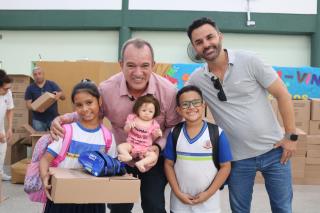 Entrega Kit Material Escolar EMEB Alvina 2025-02-21 (7)