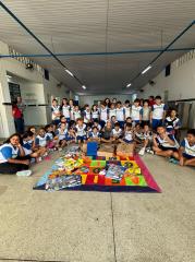 Entrega Kits Material EMEB Theresinha Antonia Malaguetta Merenda 2025-02-24 (1)