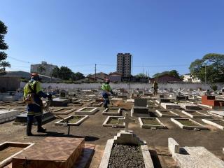 Cemitério de NO - preparapação para Dia de Finados 2024-10-30 (8)