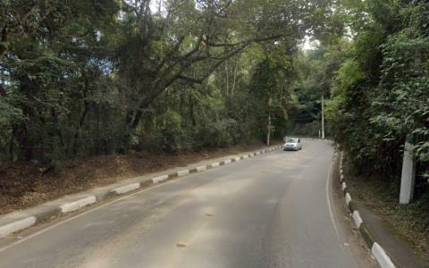 Equipes de Zeladoria realizam mutirão de serviços na “Serrinha” da Avenida Lucas Nogueira Garcez no dia 10 de dezembro