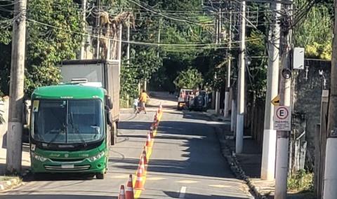 Sinalização viária é reforçada na Estrada Arão Sahm e em diversos pontos do bairro do Portão