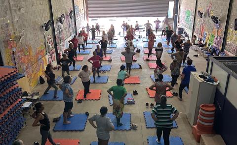 Centros Comunitários da cidade recebem aulas gratuitas de pilates e ritmos voltadas para terceira idade