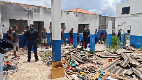 Prefeitura esclarece: imóvel abandonado no Caetetuba não é de propriedade do Município. Proprietário já solicitou autorização para demolição