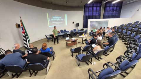 194eb000-97c1-4a4c-9b14-aaa2ab6abc96