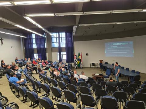 e7928f27-7b90-4979-82f3-64a115c25cb5