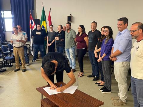 4acf4c26-9001-4435-9fd2-79d27e7023f0