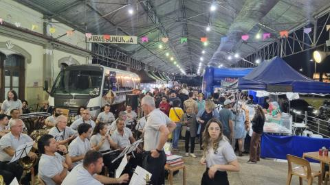 da34f93b-9a28-44e8-b9c7-bbbfc3ba4ce1