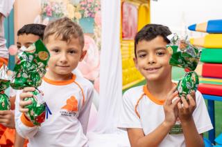 Entrega Ovos de Chocolate Educação Guararema - Crédito fotos Warley Kenji (5)