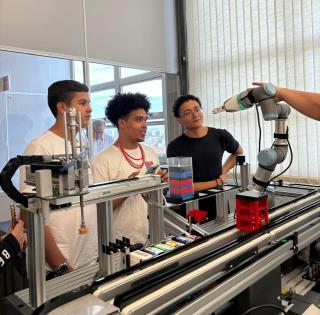 Programa “Jovem Descobrindo Profissões”, da Prefeitura de Guararema, oferece vivências práticas a estudantes do Ensino Médio