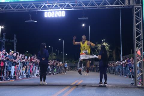 Corrida do Trabalhador de Guararema bate recorde de público e arrecada 1,2 mil cobertores - Guararema - Crédito foto Warley Kenji - Comunicação PMG  (1)