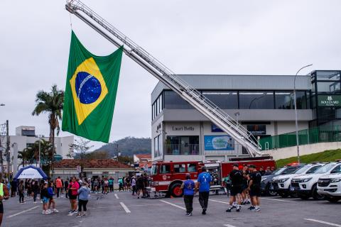 Guararema reúne centenas de participantes e arrecada mais de 1,5 mil itens no 1º Treinão Solidário da Polícia Militar - Guararema - Crédito foto Warley Kenji - Comunicação PMG  (7)
