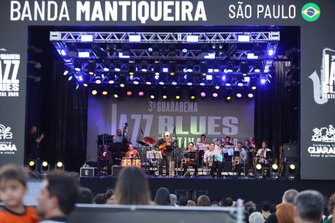 3º Guararema Jazz & Blues Festival tem shows de alto nível mundial e ‘flash mob’ no meio do público - Guararema - Crédito foto Warley Kenji - Comunicação PMG (9)