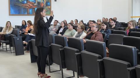 Ouvidoria promove treinamento para aprimorar atendimento às demandas da população