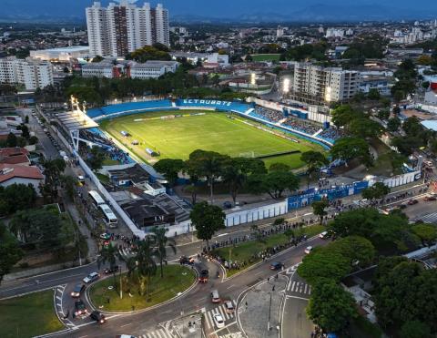 Jogo do Taubaté contra São José terá arrecadação de alimentos para famílias afetadas pelas chuvas