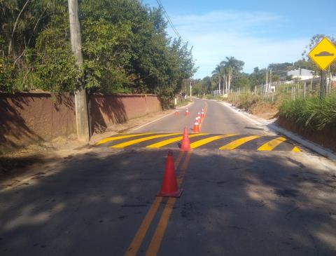 Prefeitura conclui implantação de 16 lombadas na estrada Sete Voltas