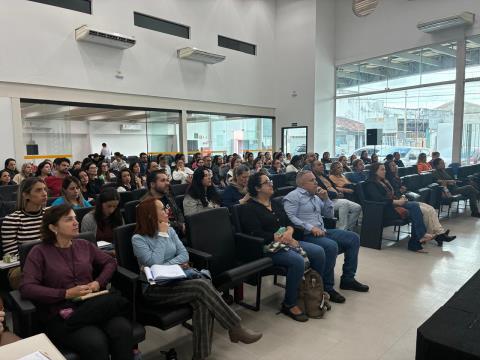 Servidores municipais recebem treinamento voltado à inclusão da pessoa com deficiência