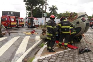 Simulado de emergência na praça Dom Epaminondas encerra ações do Maio Amarelo em Taubaté