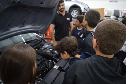 Ação especial marca encerramento de oficinas do Senai para grupo de alunos da rede municipal